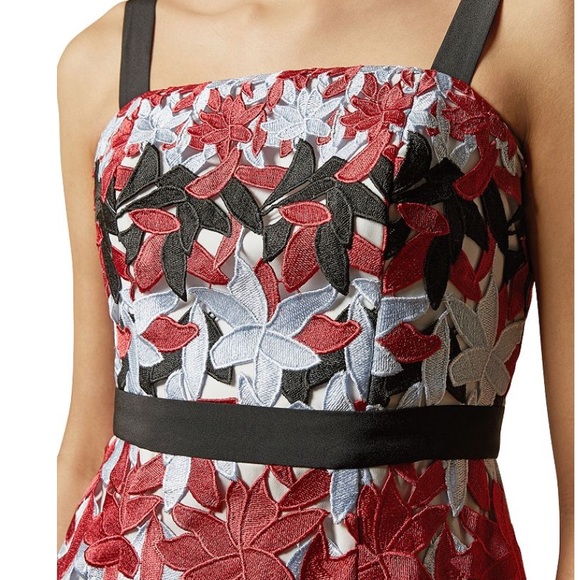 🌟HOST PIC🌟 NWT Ted Baker Telily Fishtail Lace Body-con Dress / size 1 - Picture 4 of 8